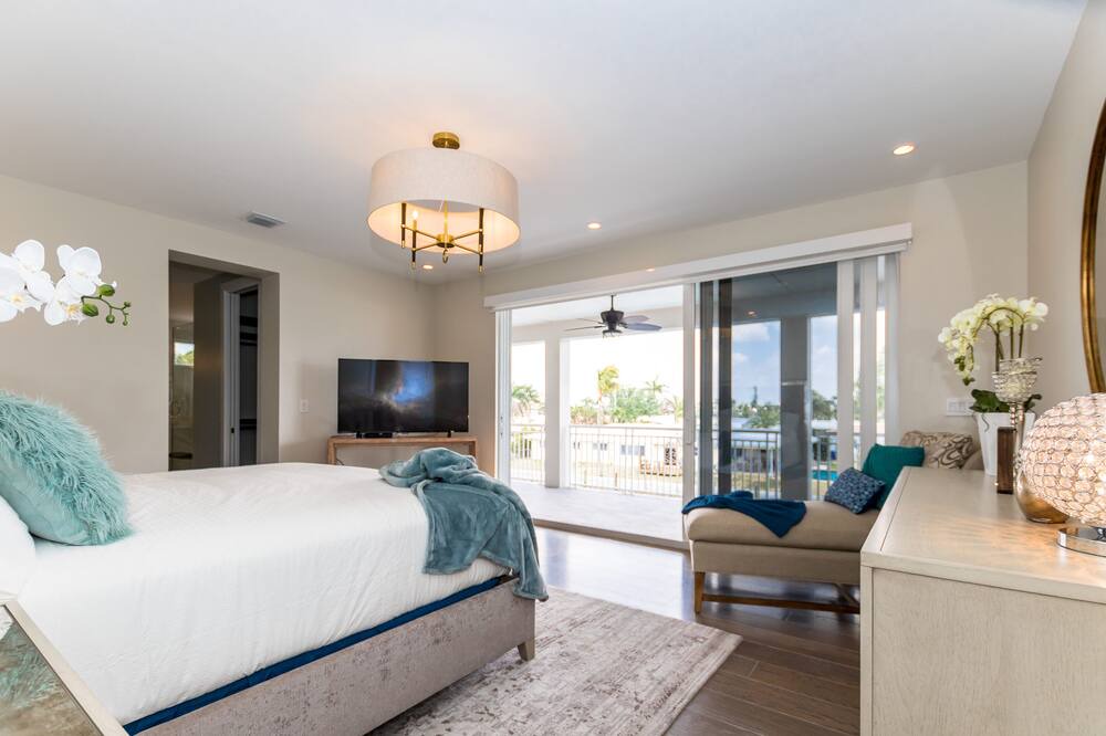 Photo of Bedroom in Pompano Isles