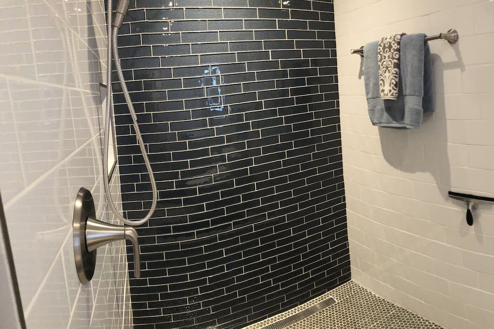 Photo of Bathroom in Central Corals