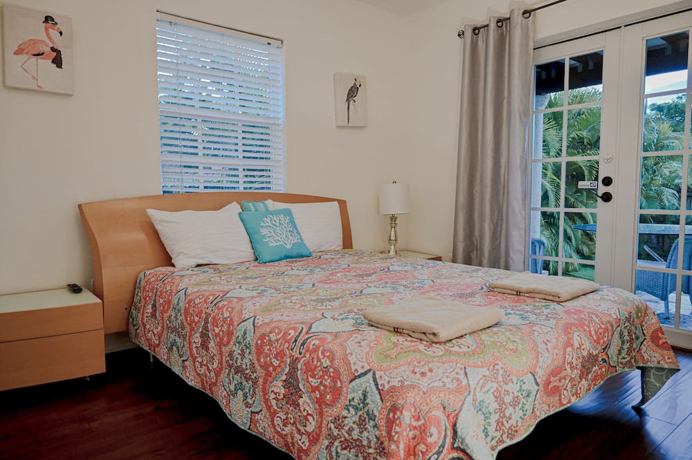 Photo of Bedroom in Royal Poinciana