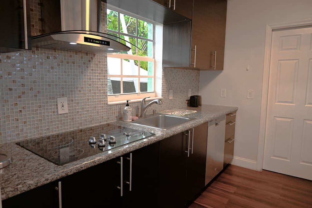 Photo of Kitchen in Royal Poinciana