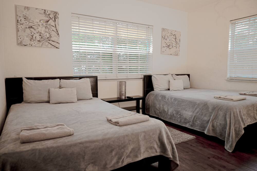 Photo of Bedroom in Royal Poinciana