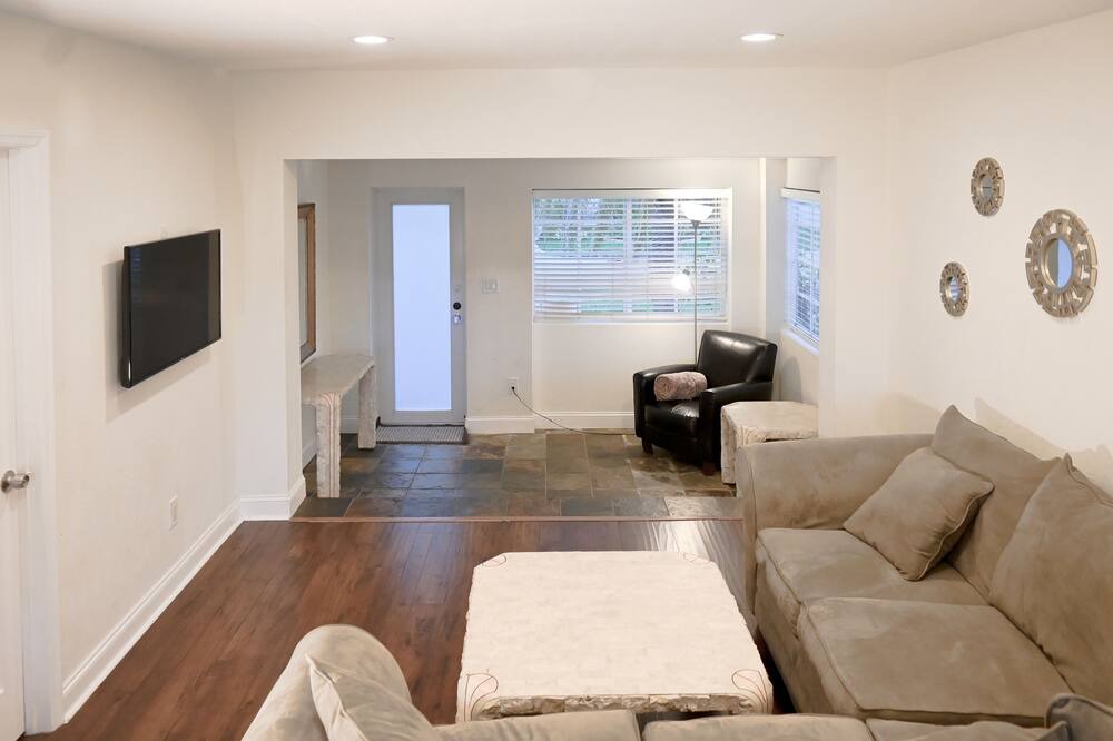 Photo of Livingroom in Royal Poinciana