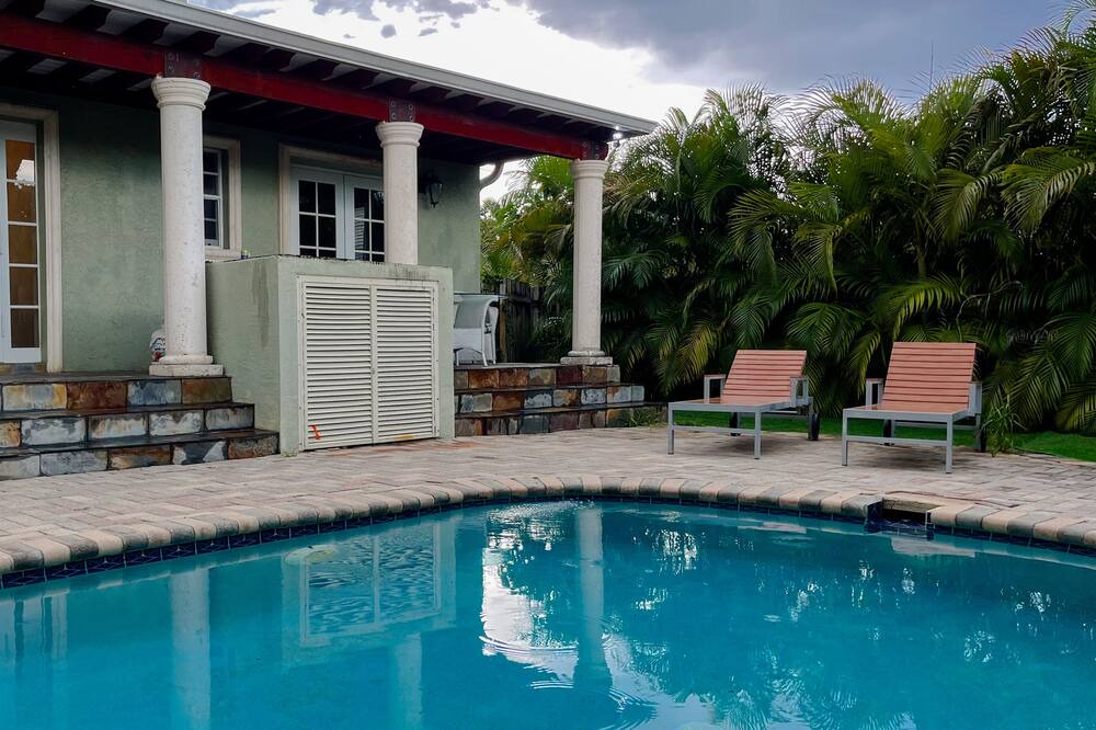 Photo of Outdoor in Royal Poinciana