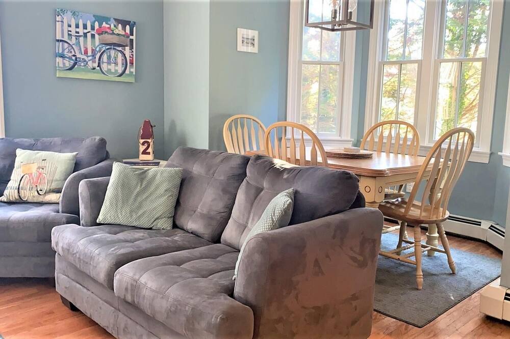 Photo of Bedroom in Village Green