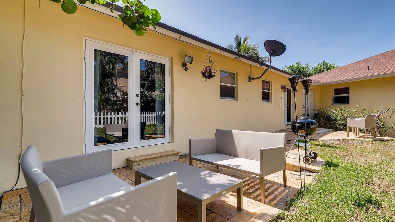 Photo of Patio Balcony in Highland Beach