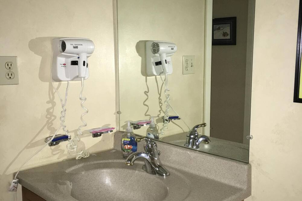 Photo of Bathroom in Snowshoe