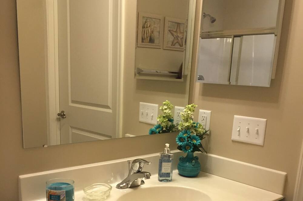 Photo of Bathroom in Rehoboth Beach