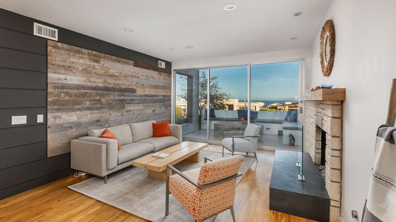 Photo of Livingroom in Malibu