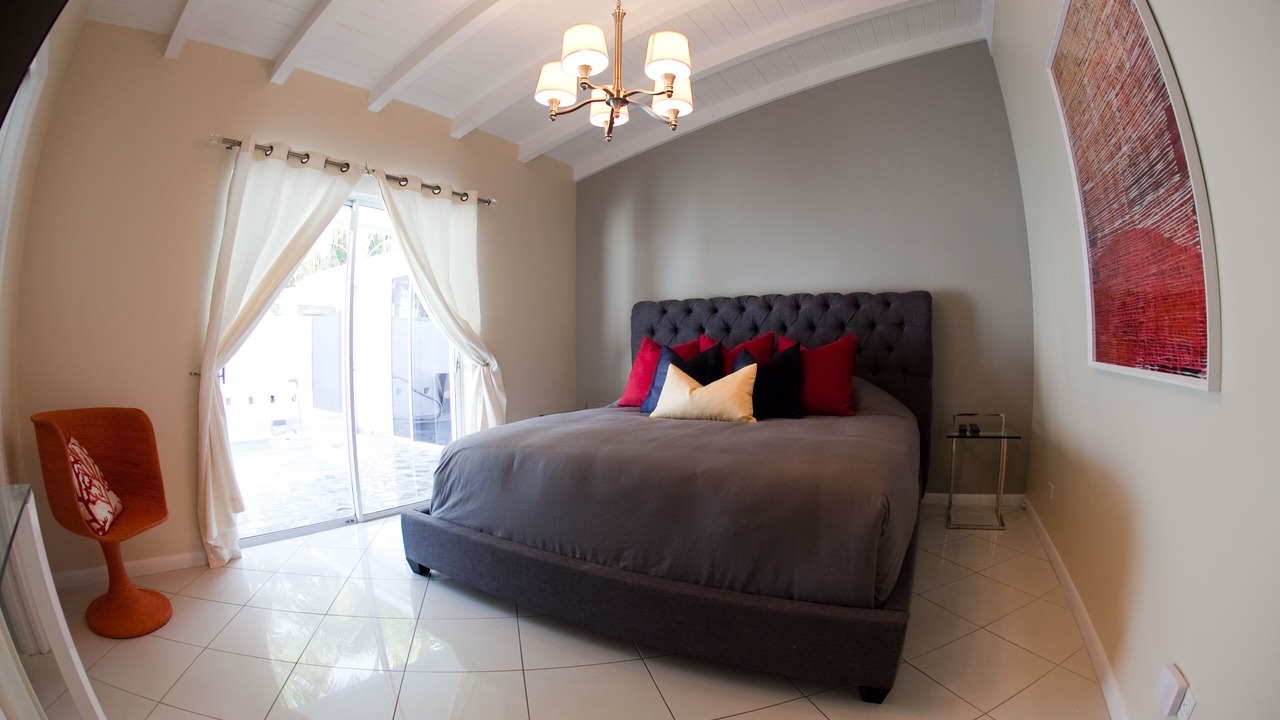 Photo of Bedroom in Lauderdale Beach