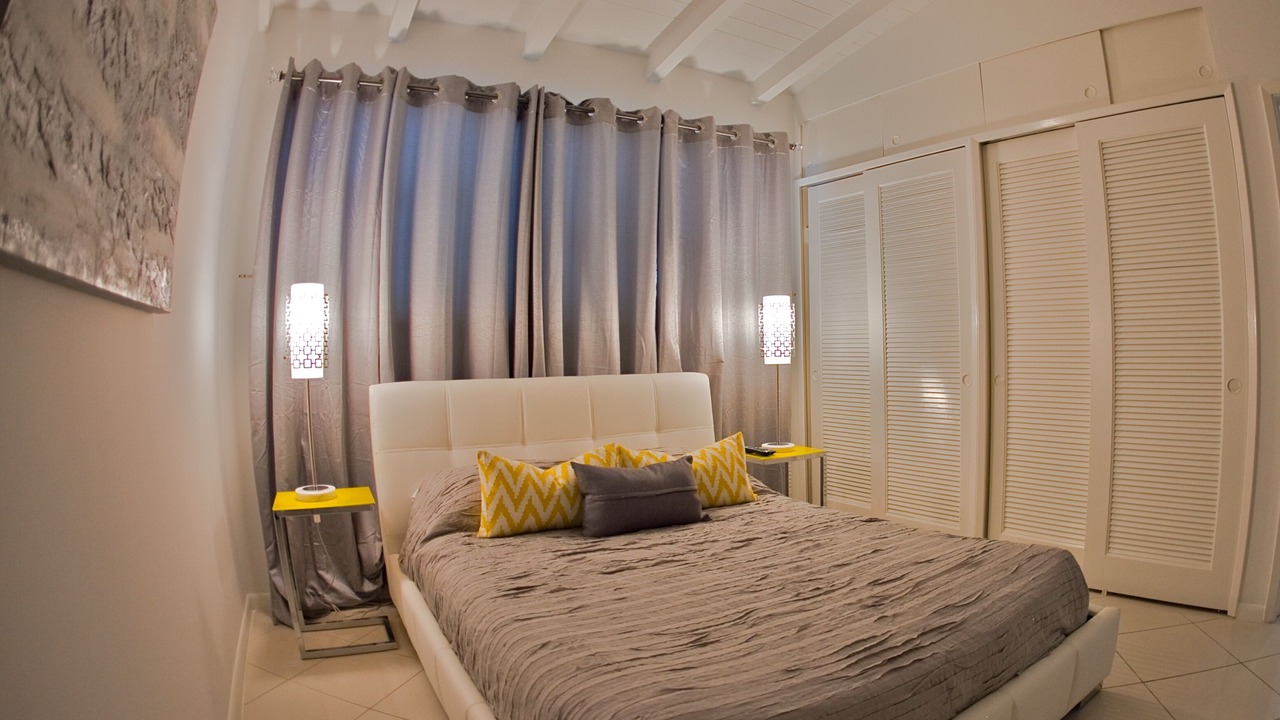 Photo of Bedroom in Lauderdale Beach