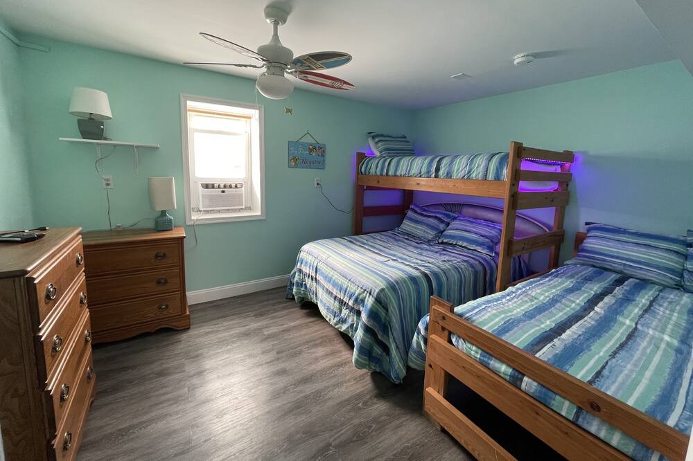 Photo of Bedroom in Ship Bottom
