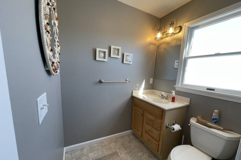 Photo of Bathroom in Ship Bottom