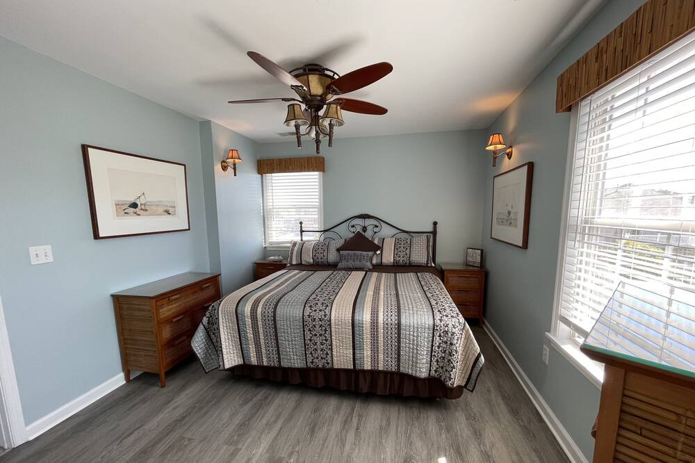 Photo of Bedroom in Ship Bottom