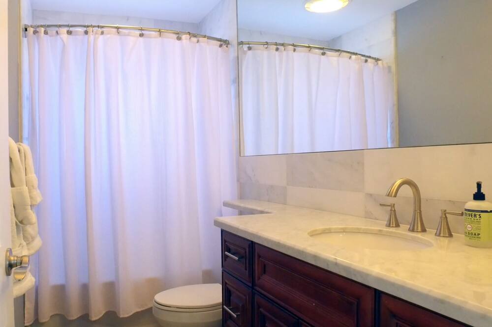 Photo of Bathroom in Pompano Isles