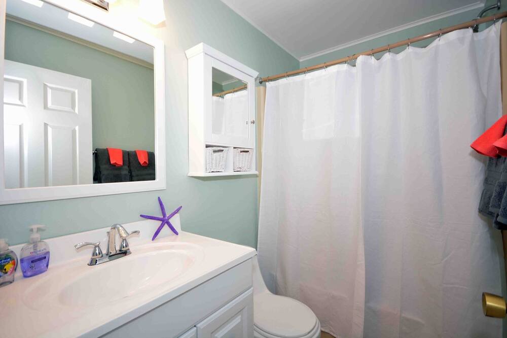 Photo of Bathroom in Midtown Ocean City