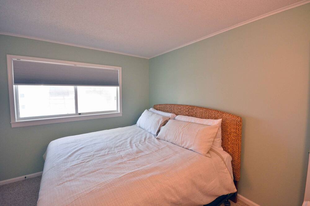 Photo of Bedroom in Midtown Ocean City