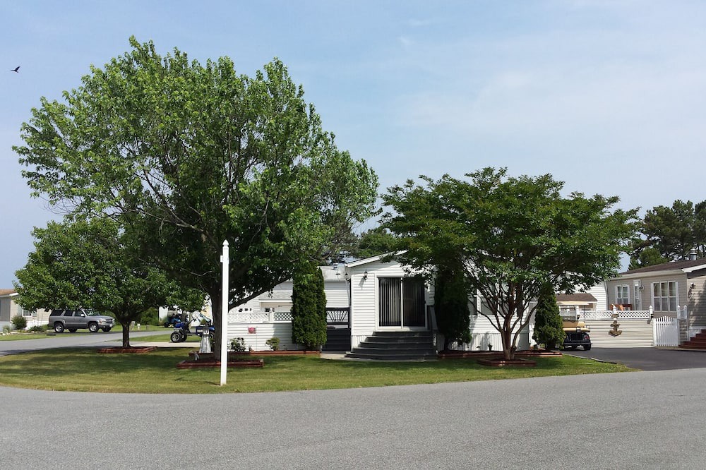 Photo of Others in Assateague Pointe