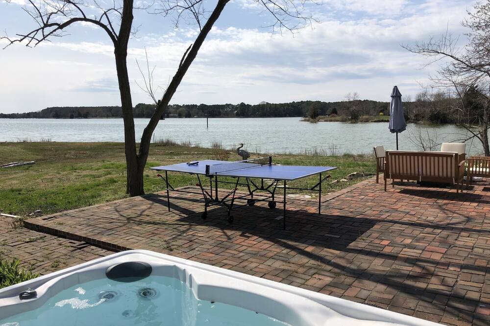 Photo of Outdoor in Wittman