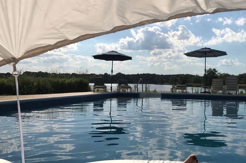 Photo of Outdoor in Wittman