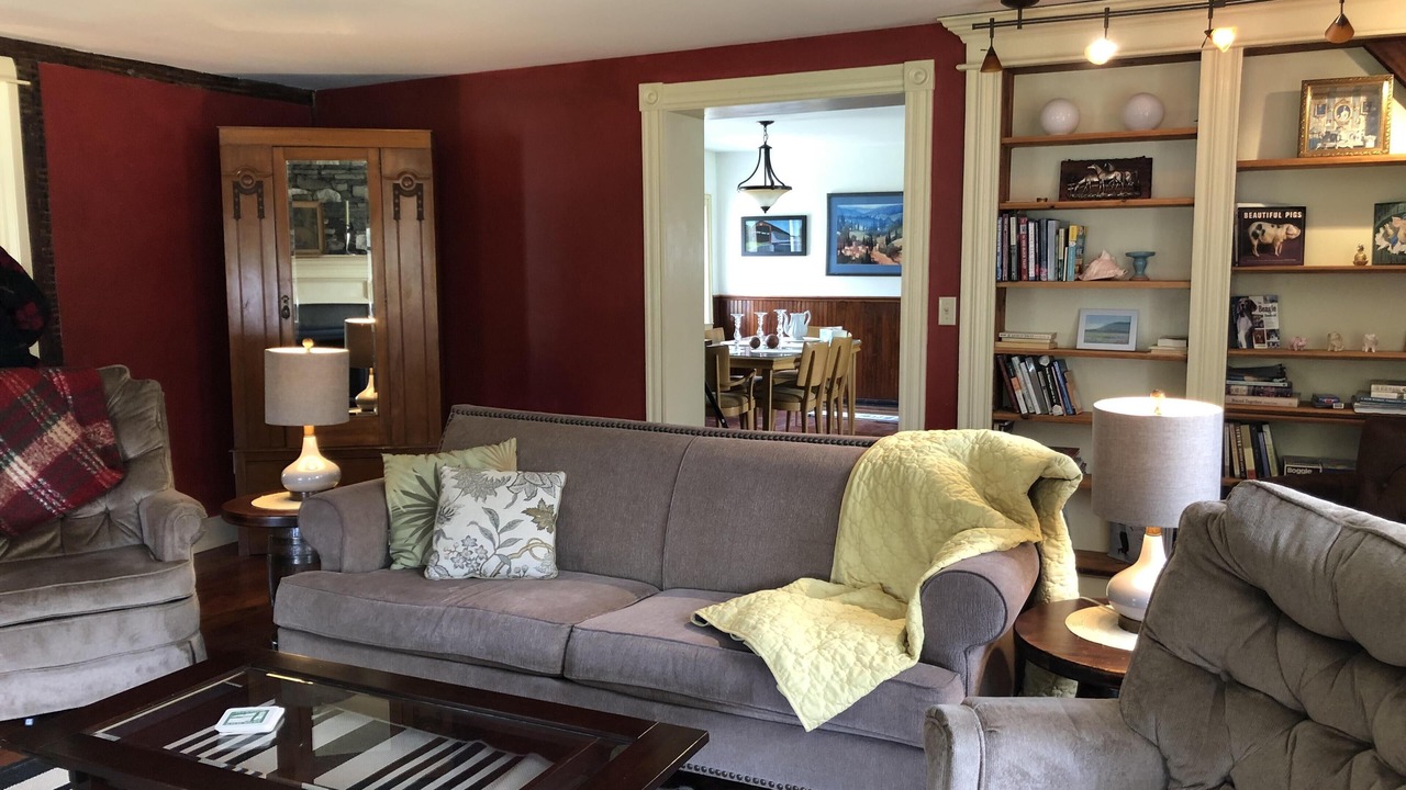 Photo of Livingroom in Wallkill