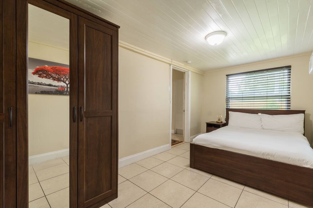 Photo of Bedroom in Highland Garden