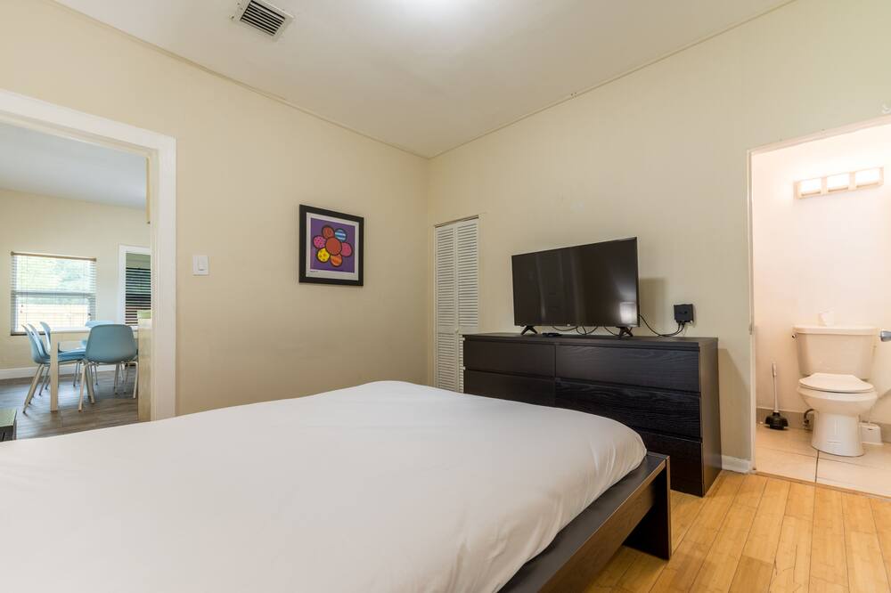 Photo of Bedroom in Highland Garden