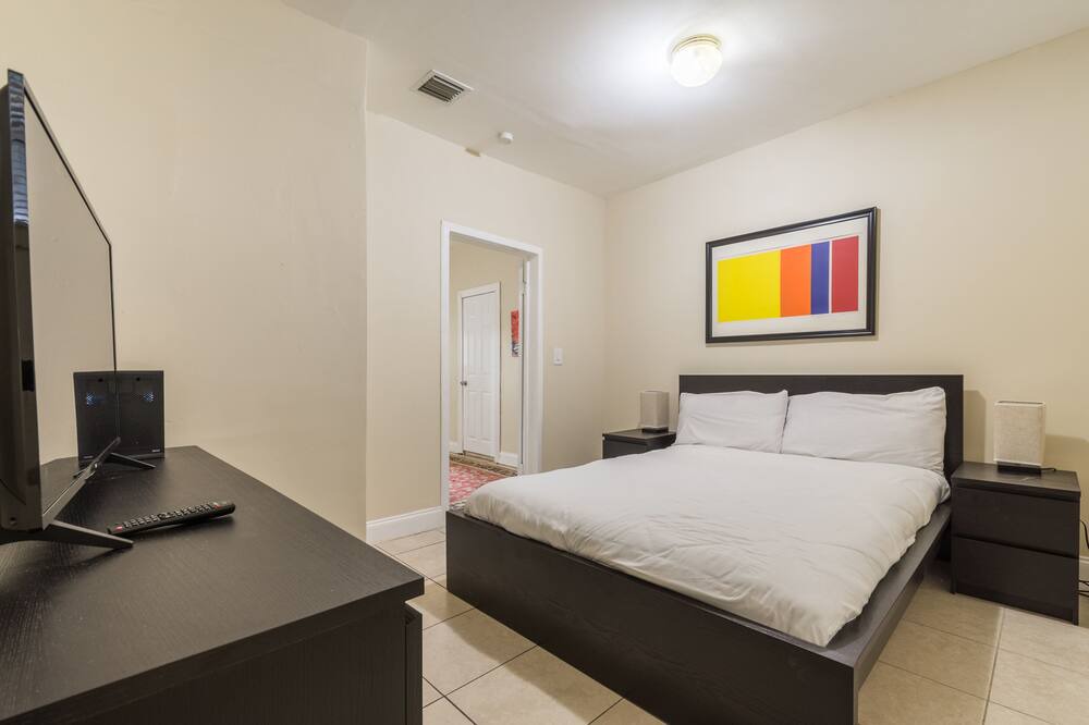 Photo of Bedroom in Highland Garden