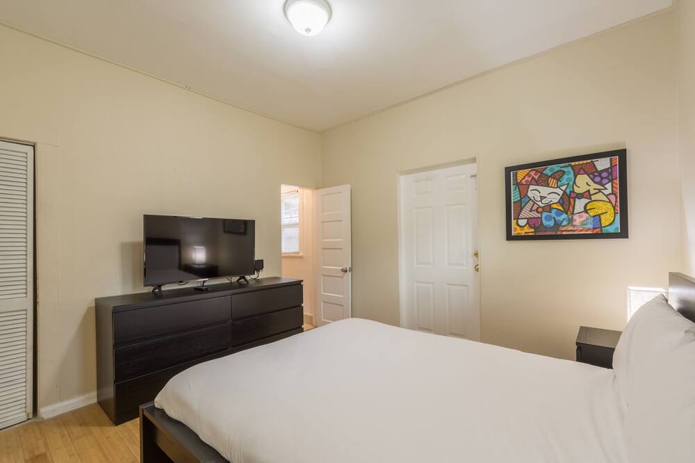 Photo of Bedroom in Highland Garden