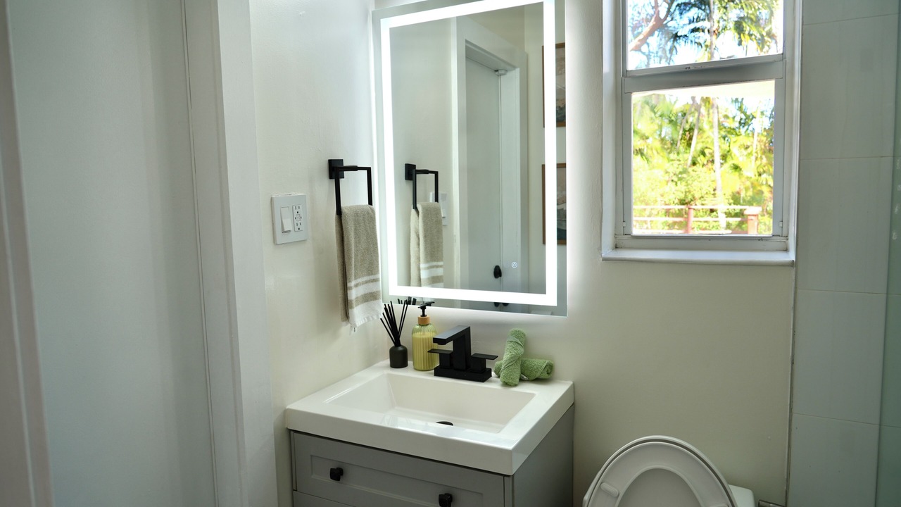 Photo of Bathroom in Hollywood Hills