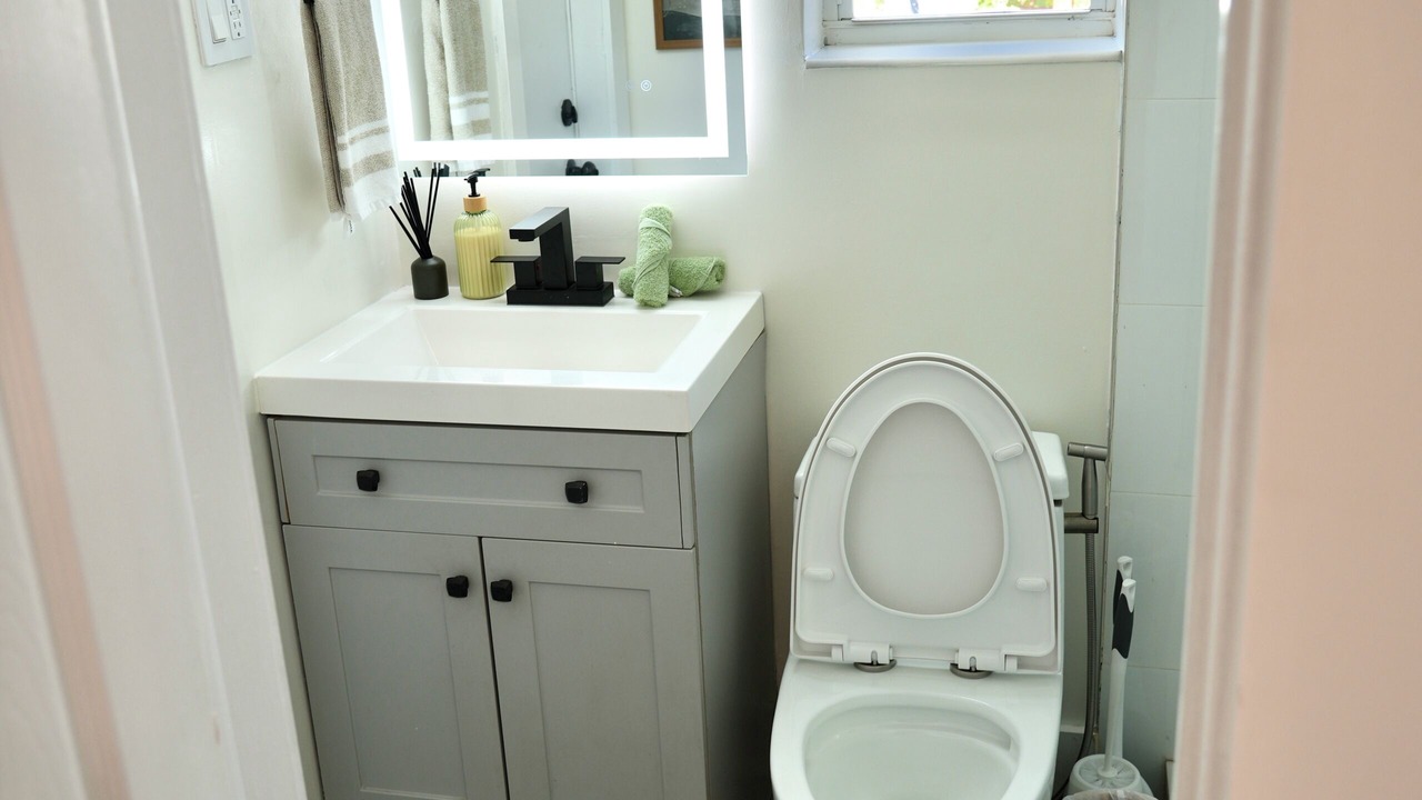 Photo of Bathroom in Hollywood Hills