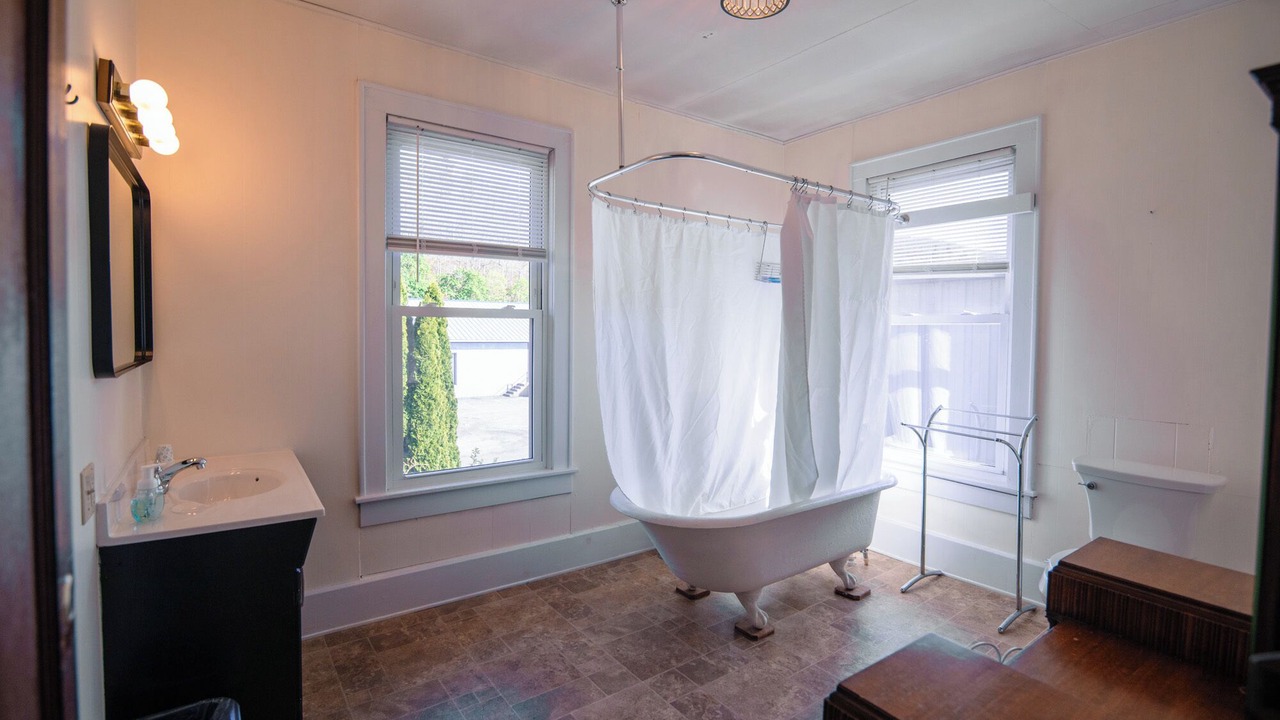 Photo of Bathroom in Marlinton