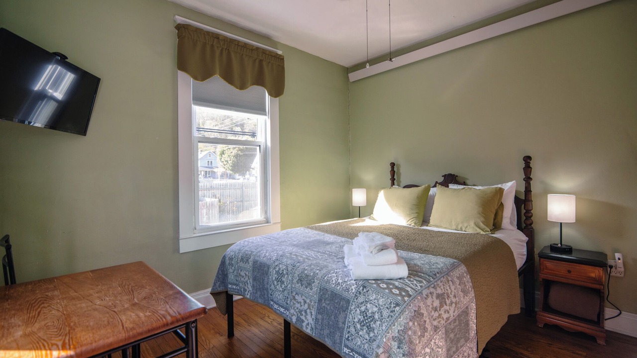 Photo of Bedroom in Marlinton