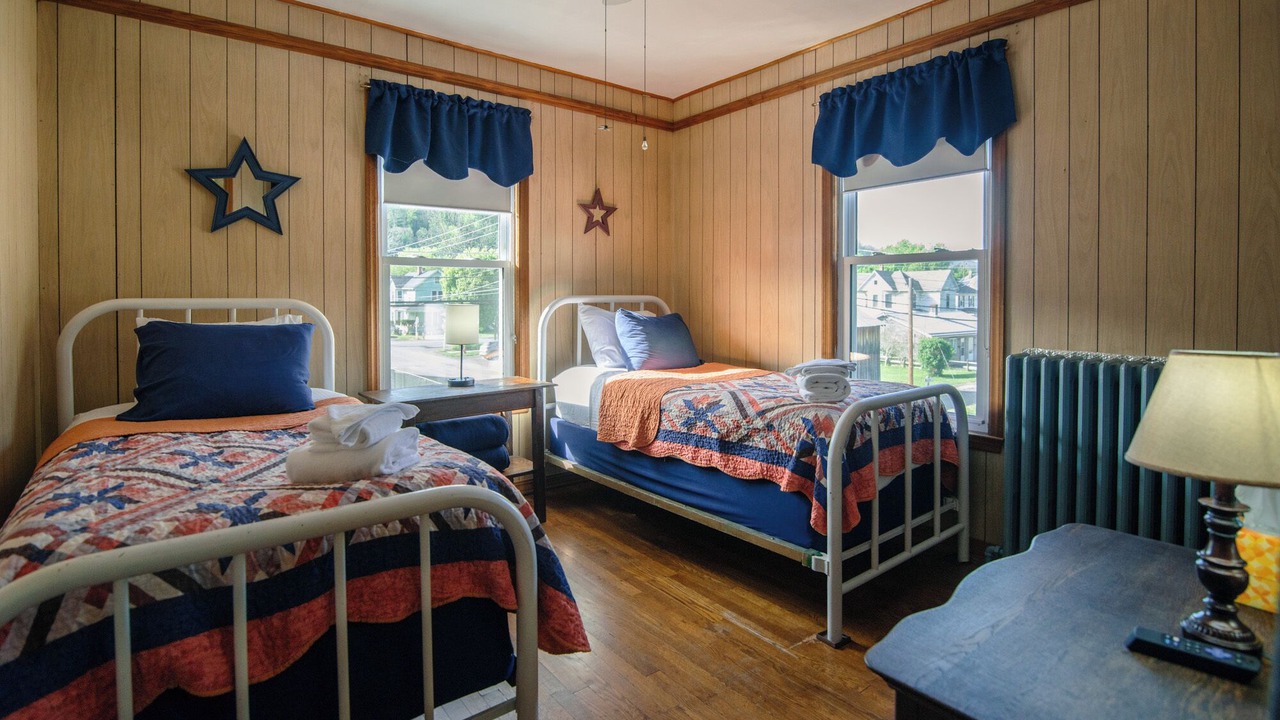 Photo of Bedroom in Marlinton
