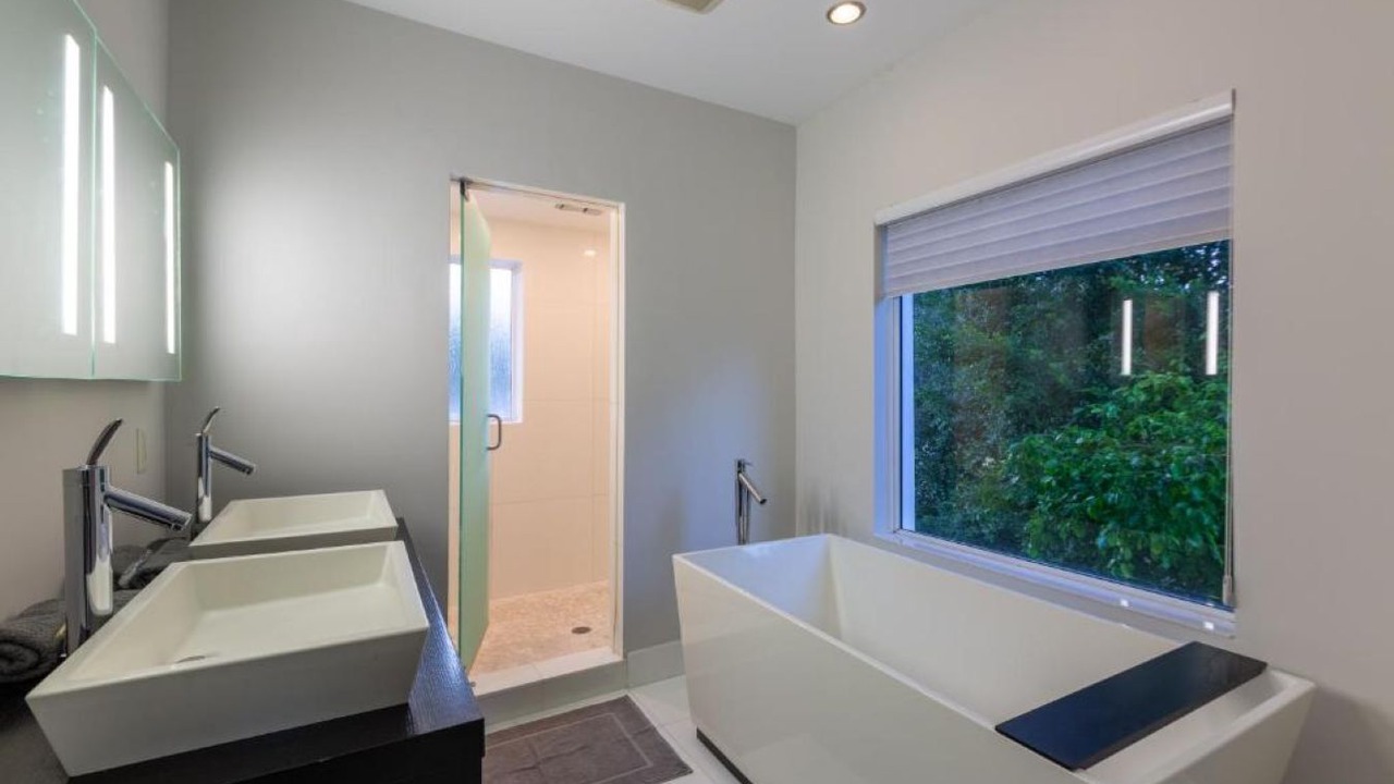 Photo of Bathroom in Biscayne Park
