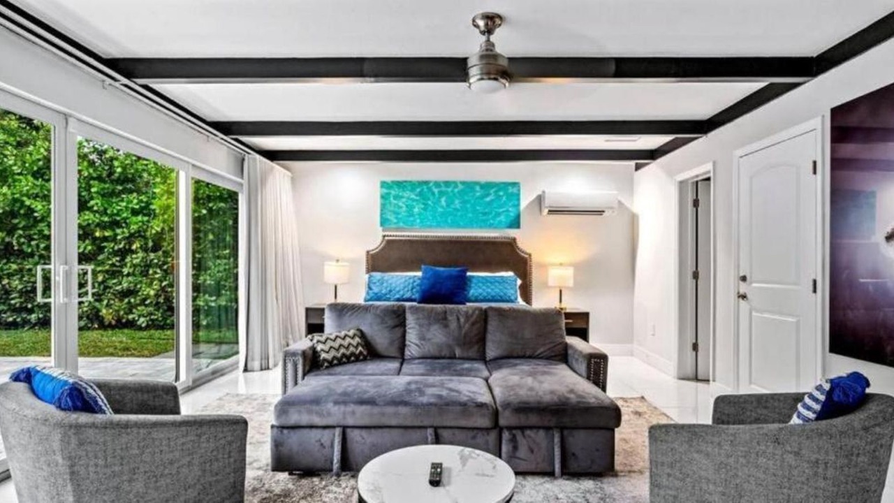 Photo of Livingroom in Golden Glades