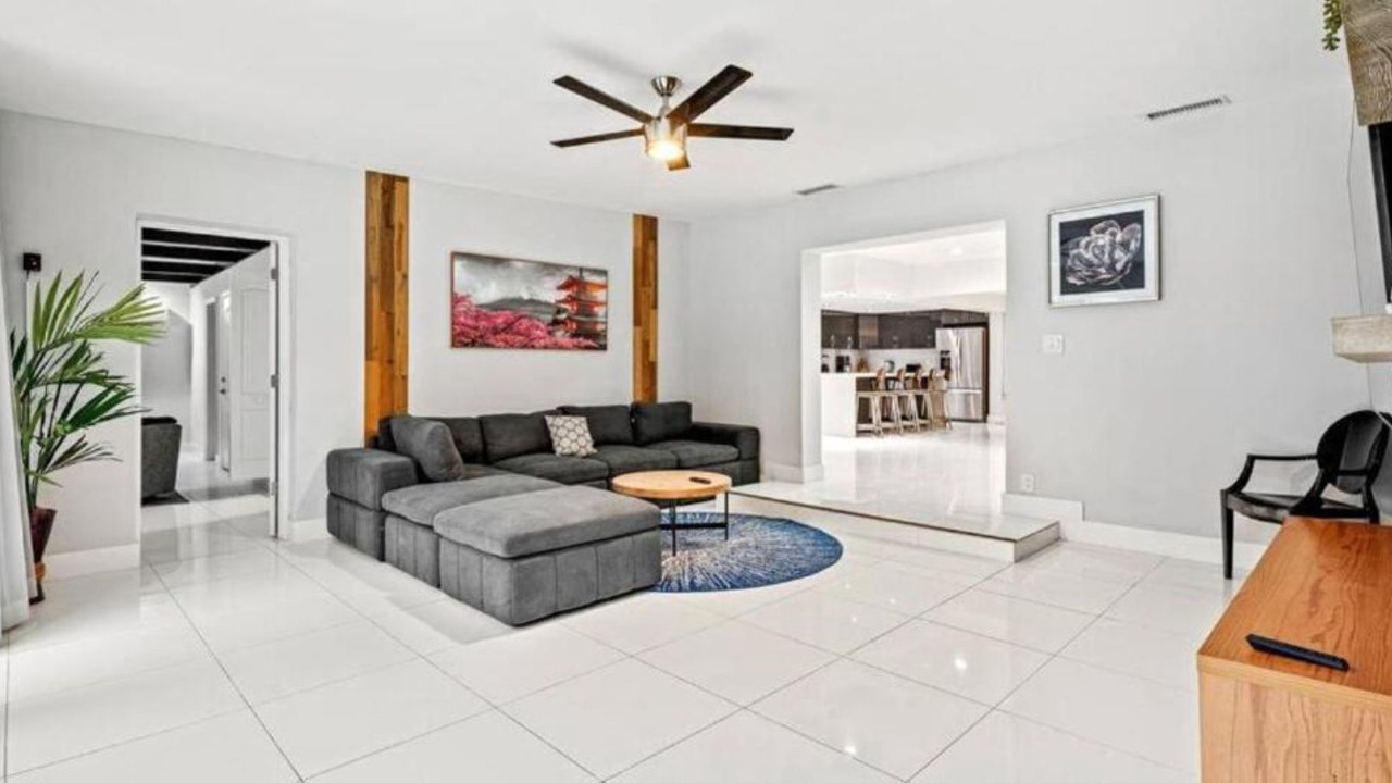 Photo of Livingroom in Golden Glades