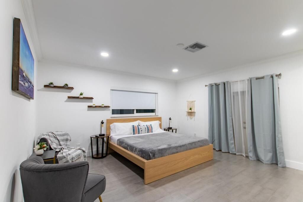 Photo of Bedroom in North Miami Beach