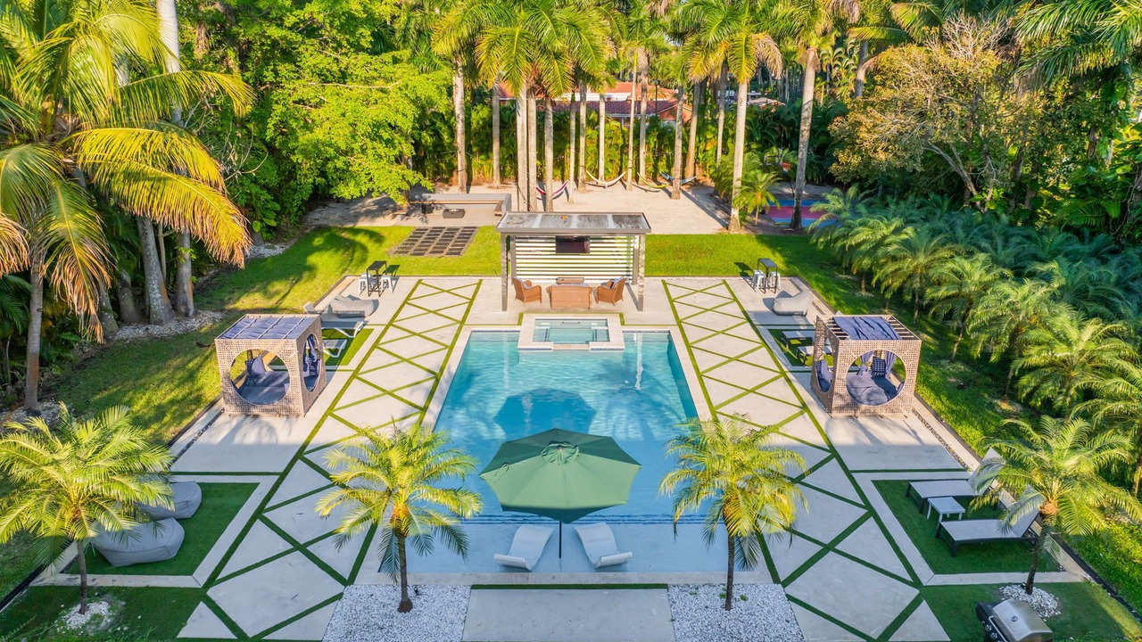 Photo of Outdoor in Golden Glades