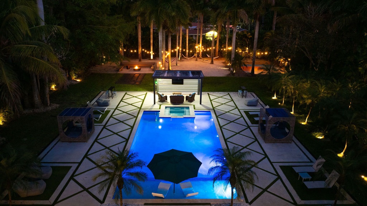 Photo of Outdoor in Golden Glades