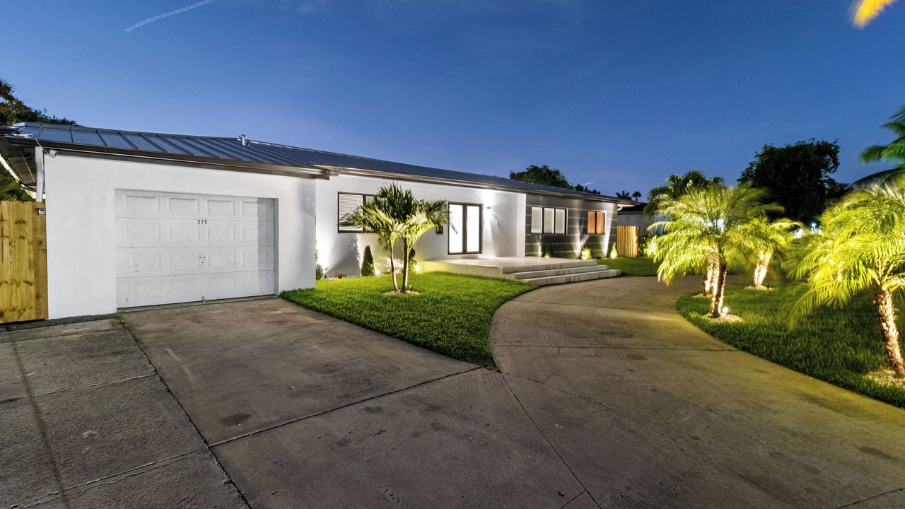 Photo of Outdoor in Golden Glades