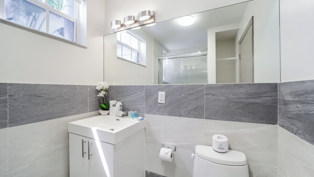 Photo of Bathroom in South Pointe