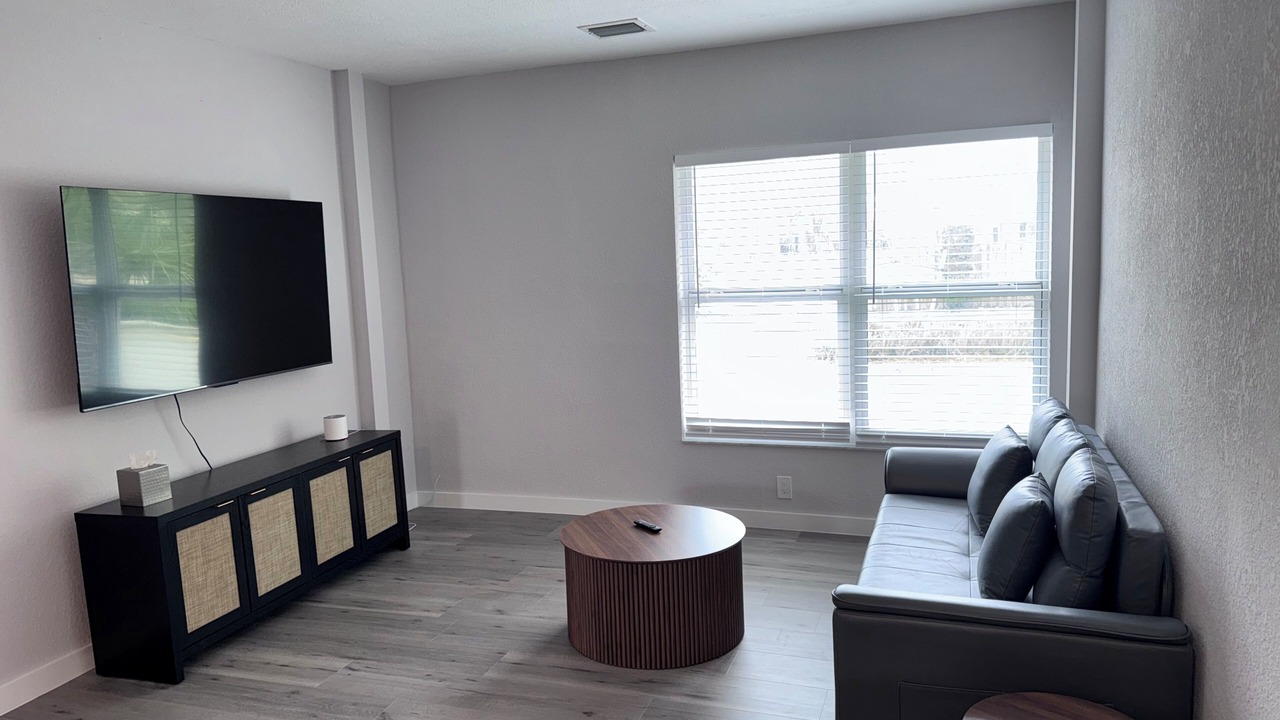 Photo of Bedroom in Poinsettia Heights