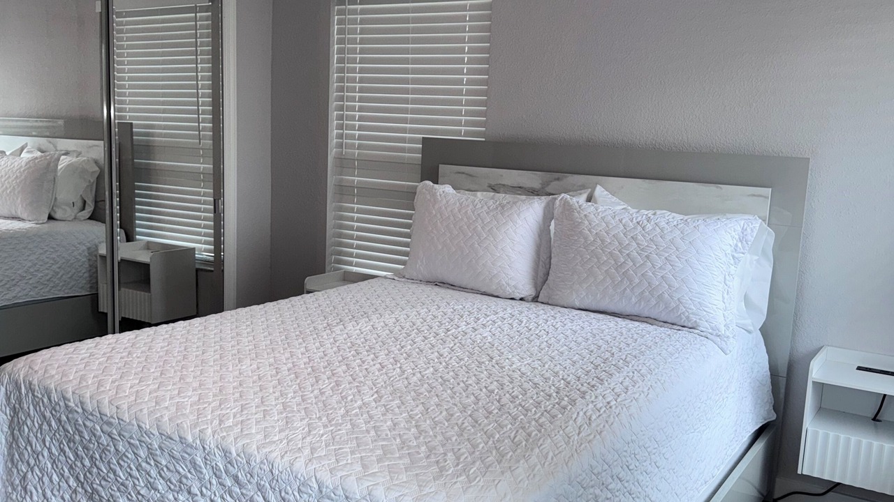 Photo of Bedroom in Poinsettia Heights