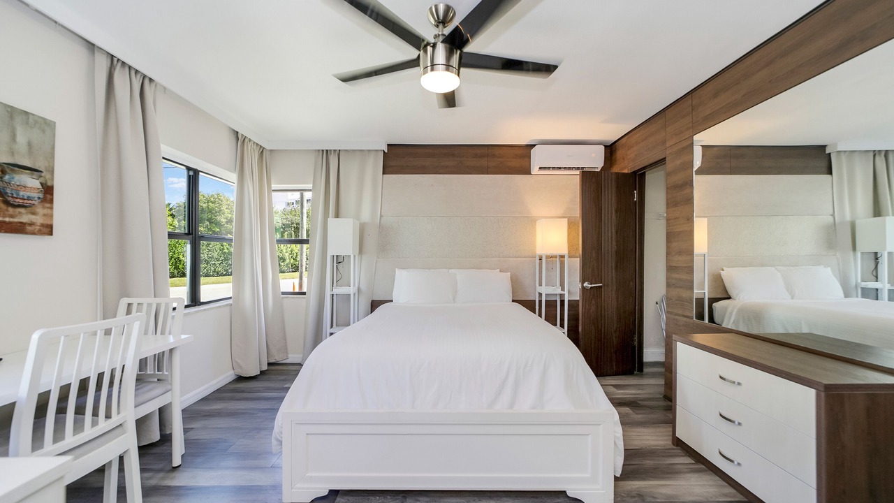 Photo of Bedroom in Central Beach