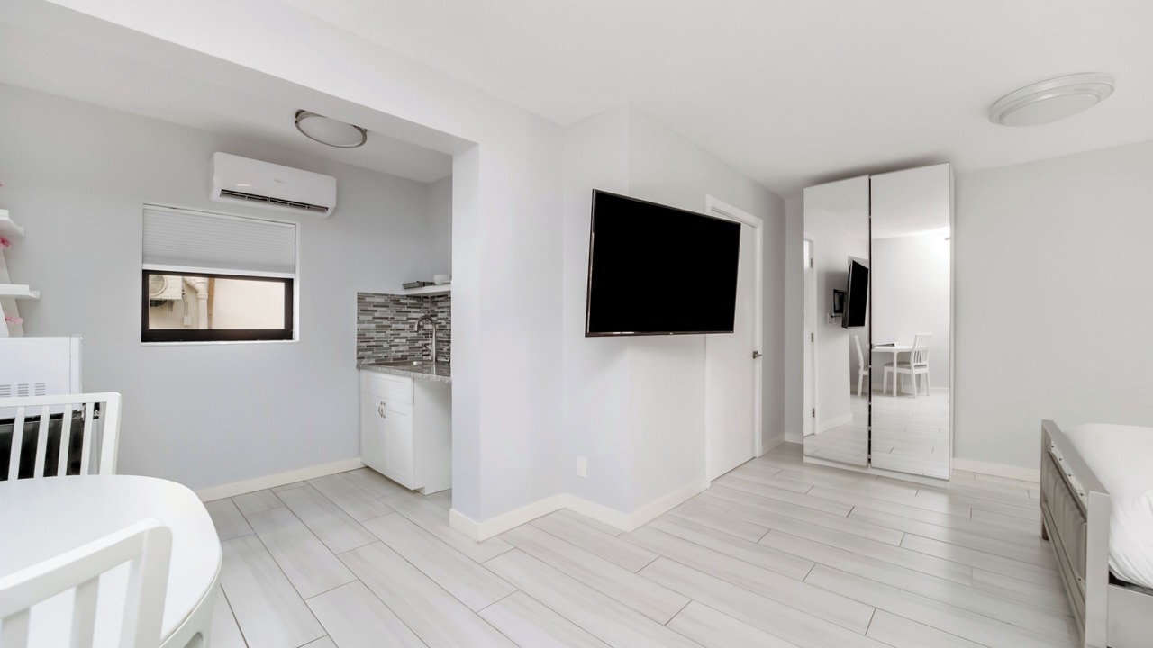 Photo of Bedroom in Central Beach
