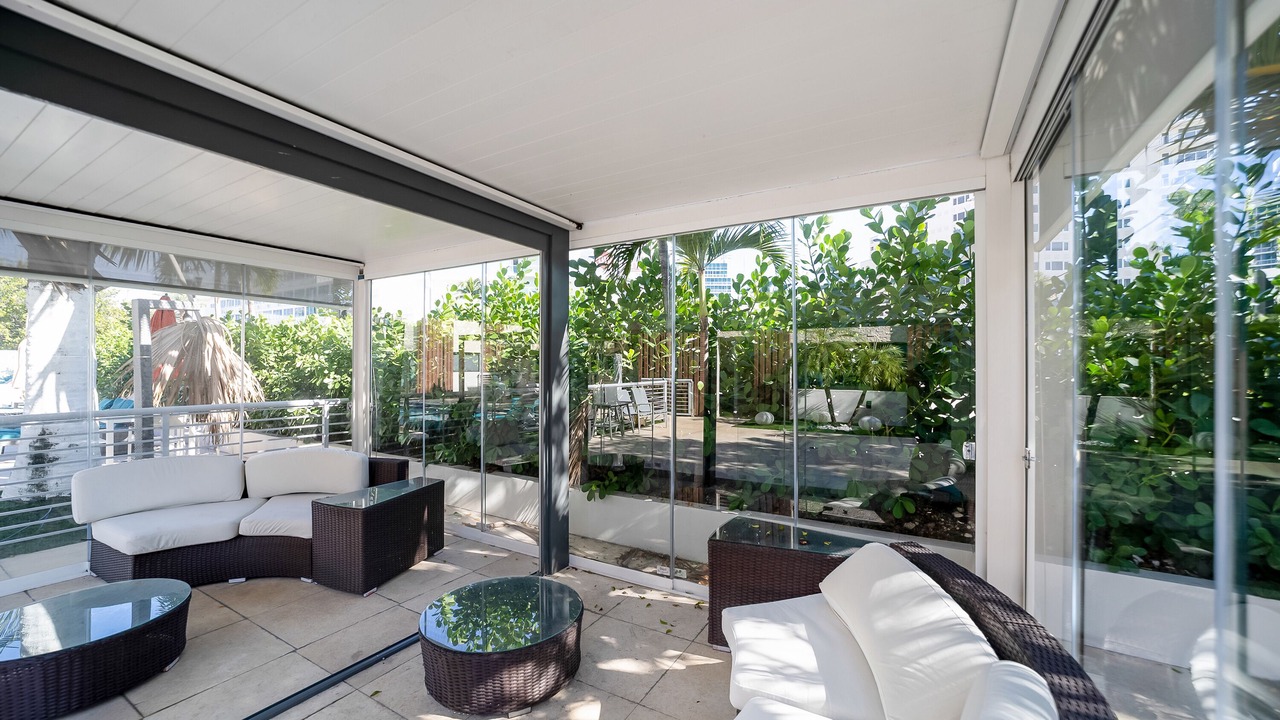 Photo of Patio Balcony in Central Beach