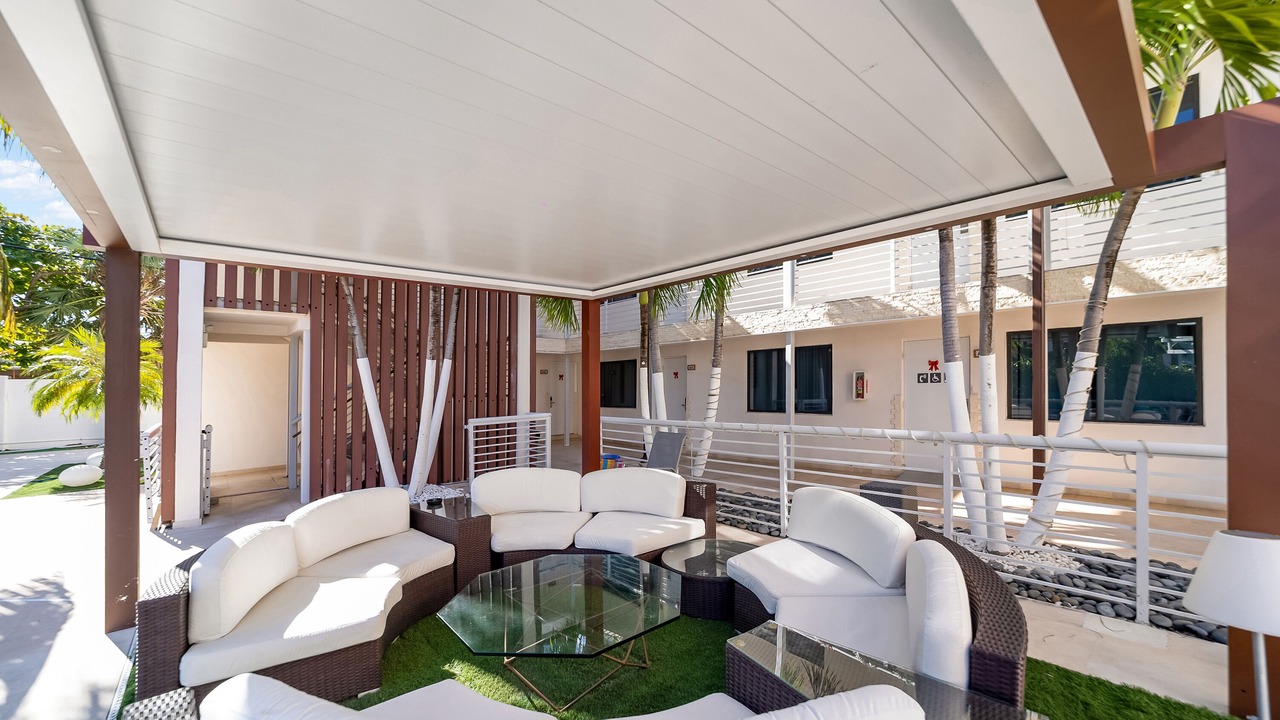 Photo of Patio Balcony in Central Beach
