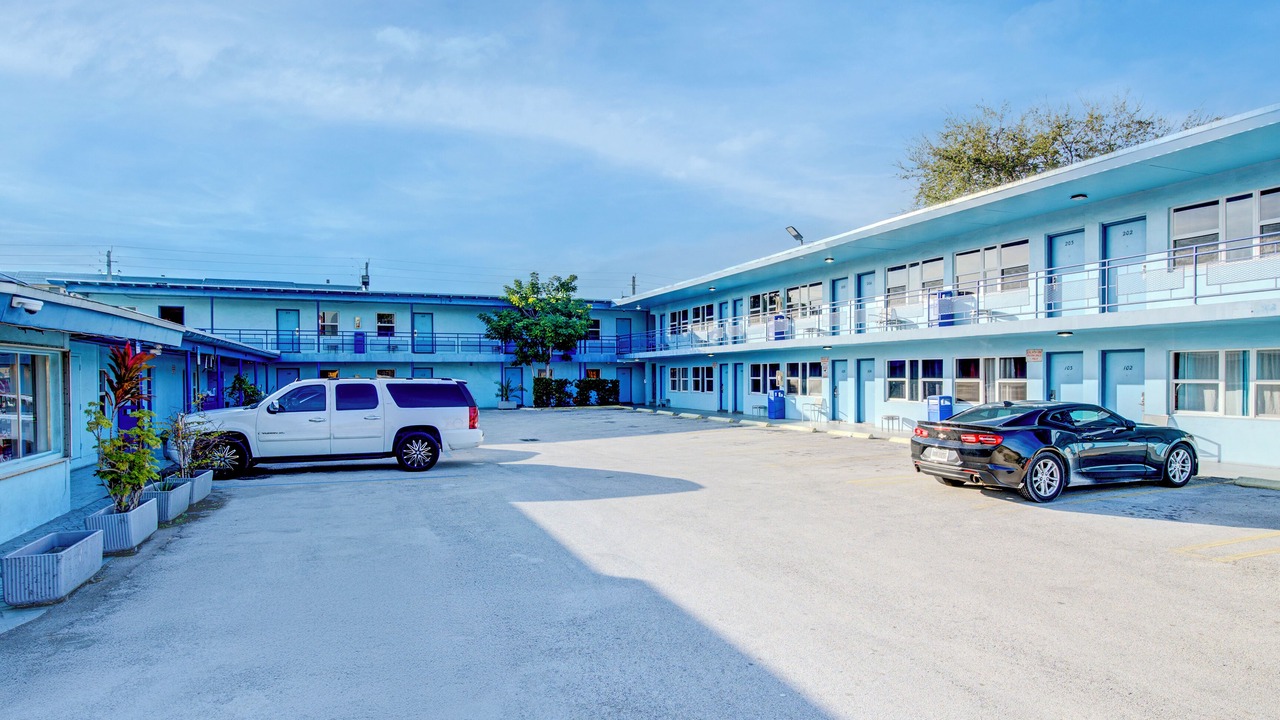 Photo of Others in North Miami