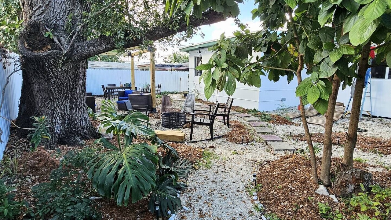 Photo of Outdoor in Golden Glades