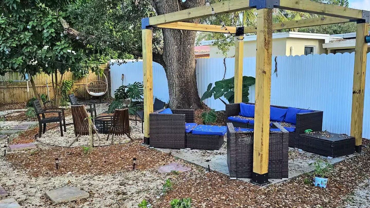Photo of Outdoor in Golden Glades